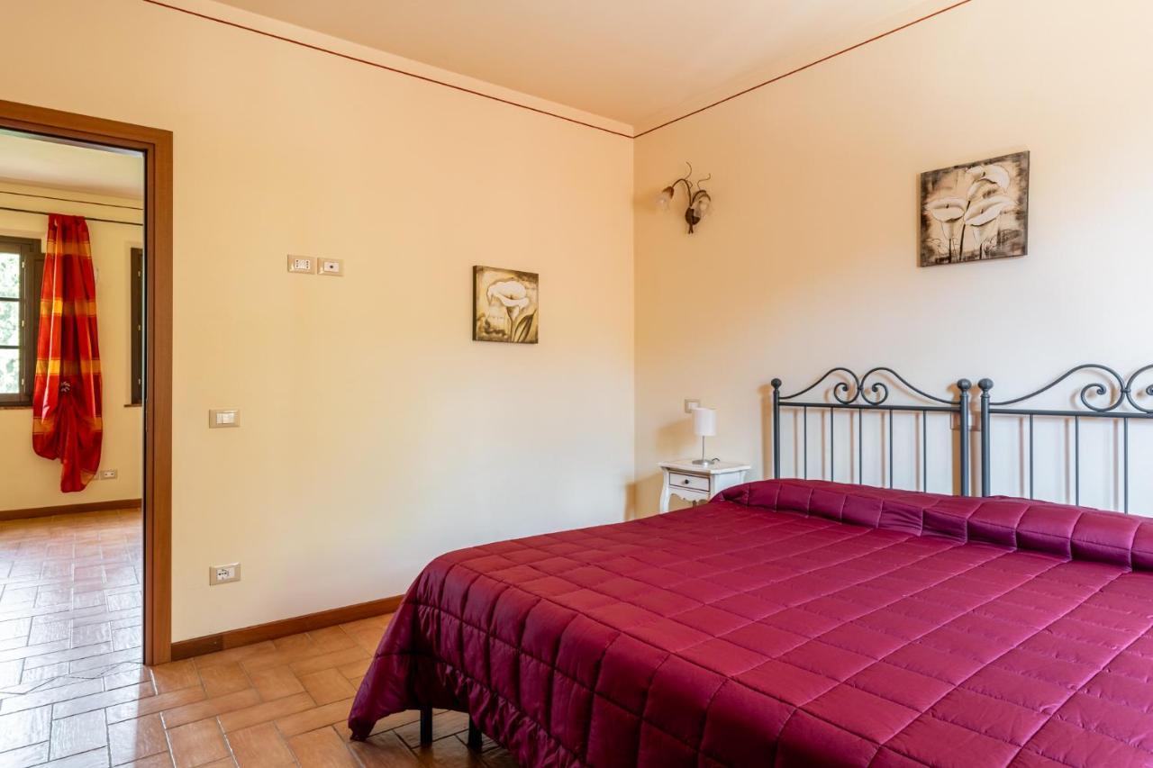 Casolare Dei Fiori - Calla Montecarlo Bagian luar foto